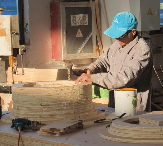 Monthly salary of 2W+ Can't recruit a wooden mold master? How to solve the problem of recruiting workers in mold factories?